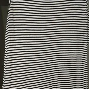Monteau Dresses - Ribbed B&W striped dress Monteau Dresses - Ribbed B&W striped dress